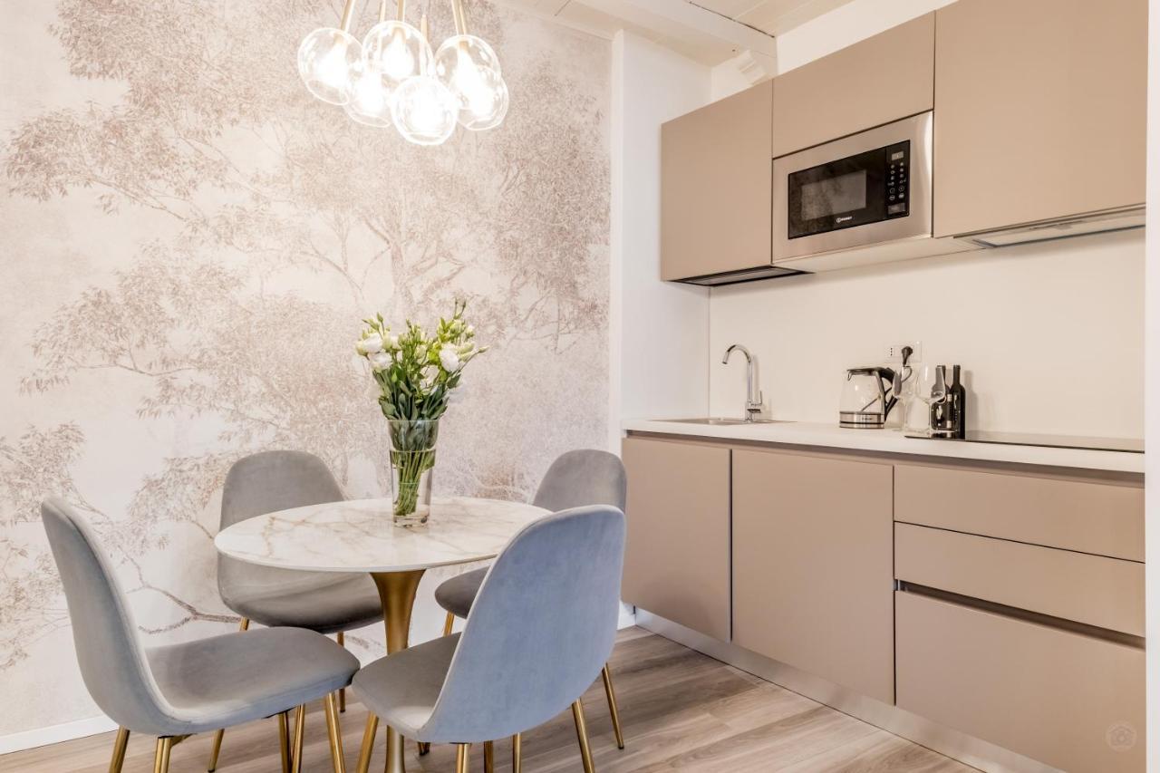 רומא Bbhome Design Suite Apartment Over Trastevere District מראה חיצוני תמונה